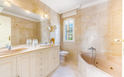 Exklusive Villa in Marbella – Eleganz im Herzen der Costa del Sol