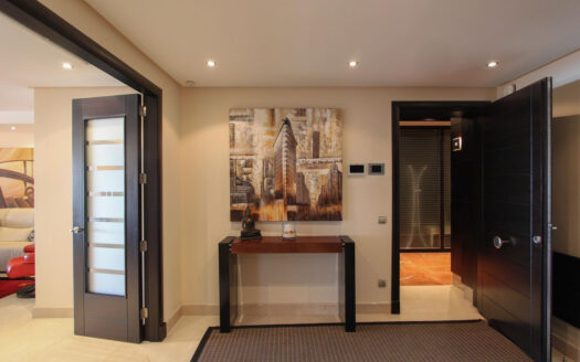 Elegantes Apartment in Marbella mit atemberaubendem Meerblick