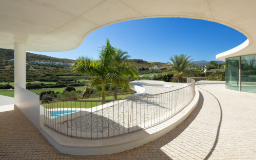 Prestigereiche Villa in Finca Cortesin: Architektonisches Meisterwerk