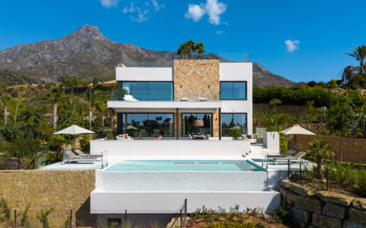 Exklusive Villa im Marbella Hill Club mit Panoramablick
