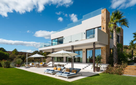 Elegante Villa im Marbella Hill Club: Luxus mit Meerblick