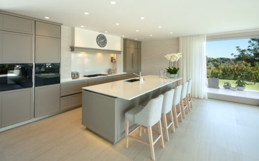 Elegante Villa in Marbella – Exklusives Wohnen am Golfplatz