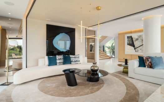 Exklusive Villa im Marbella Hill Club mit Panoramablick