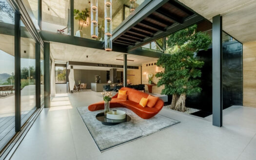 Architektonische Meistervilla in Marbella: Luxuriöses Wohnerlebnis