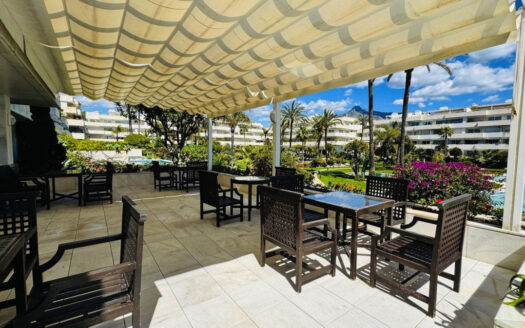 Elegante 5-Zimmer-Wohnung in Puerto Banús mit Meerblick