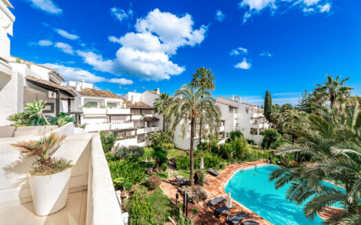 Apartamento exclusivo de 3 dormitorios en Puente Romano