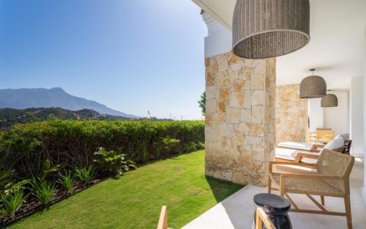 Elegante Neubauvilla in Marbella mit traumhaftem Ausblick