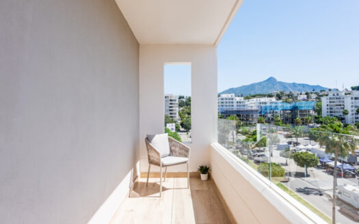 Moderno apartamento de 3 dormitorios en Nueva Andalucía