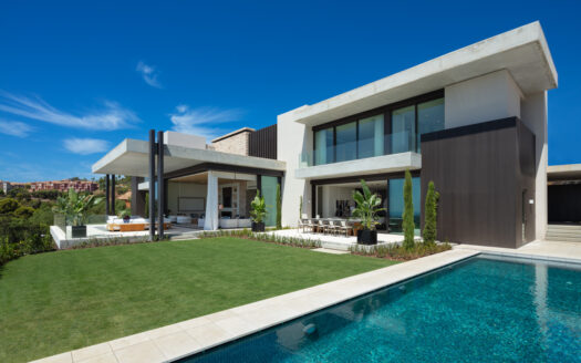 Moderne Villa in La Quinta für elegantes Wohnen an der Costa del Sol