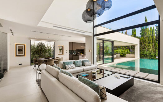 Elegante Villa in Marbella – Exklusive Küstenresidenz erleben
