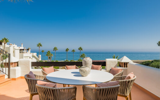 Frontline Beach Penthouse - fully furnished in El Velerin - The New Golden Mile