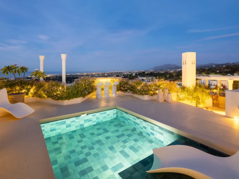 PENTHOUSE COLGANTES – VOLLSTÄNDIG RENOVIERTES LUXUS-PENTHOUSE MIT MEERBLICK