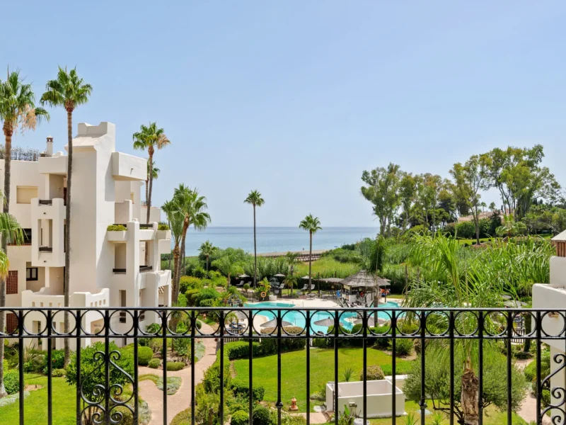 Komplett möbliertes Strandapartment in Bahía del Velerín in Estepona