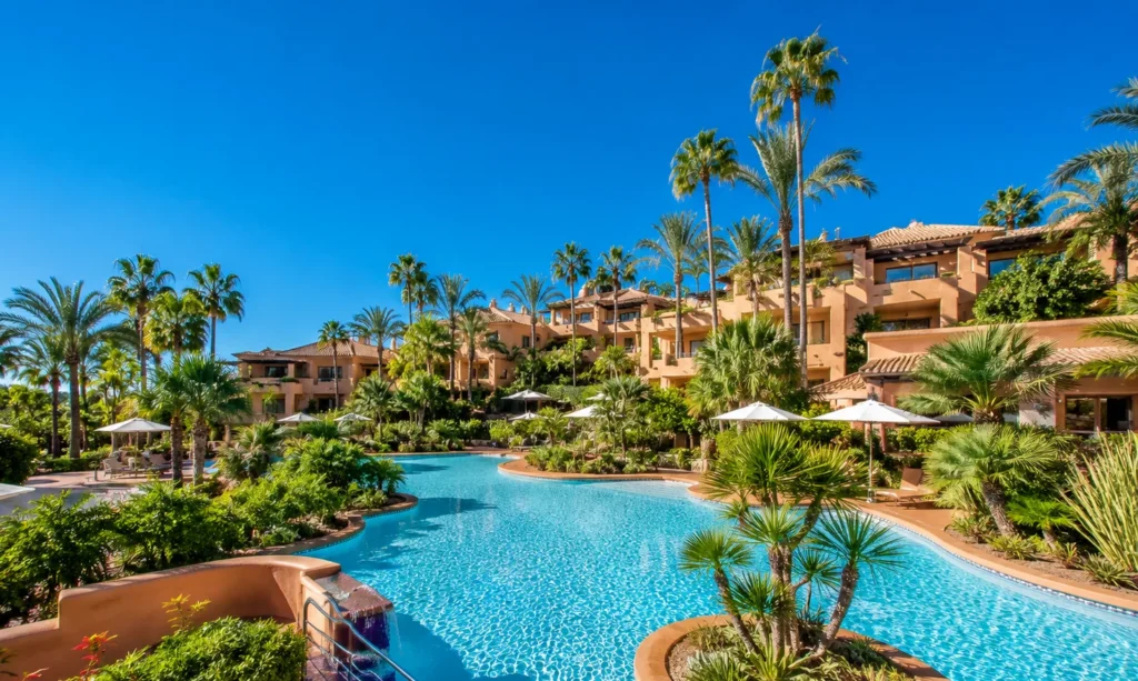 Charmantes Erdgeschoss-Apartment im exklusiven Mansion Club, Marbella Golden Mile