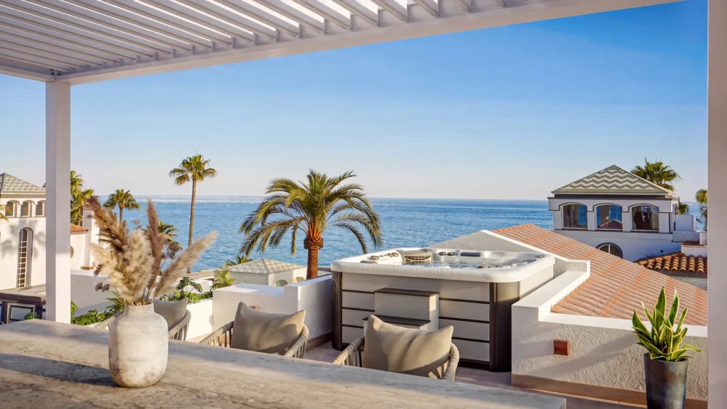 NEU RENOVIERTES LUXUS-PENTHOUSE MIT 3 SCHLAFZIMMERN