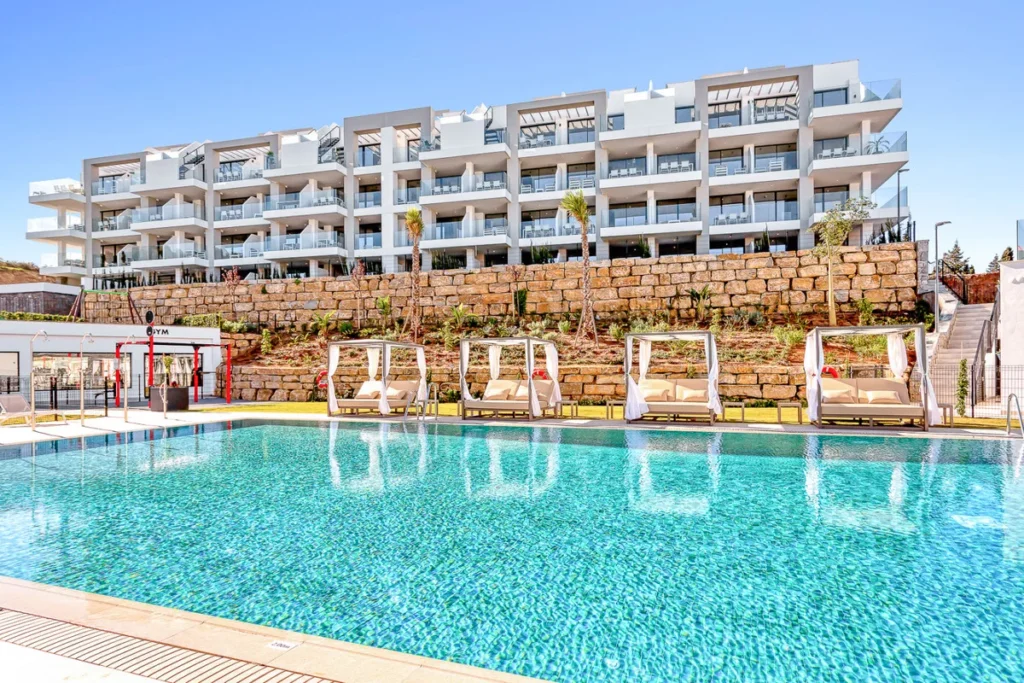 Elegante Wohnungen mit Meerblick in Las Lagunas, Mijas