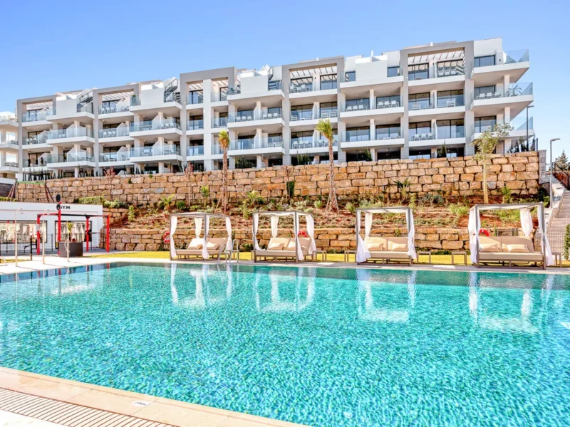 Elegante Wohnungen mit Meerblick in Las Lagunas, Mijas