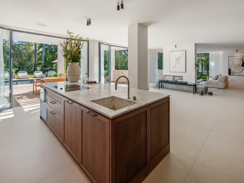 Moderne Villa mit atemberaubendem Blick in Marbella-Las Brisas