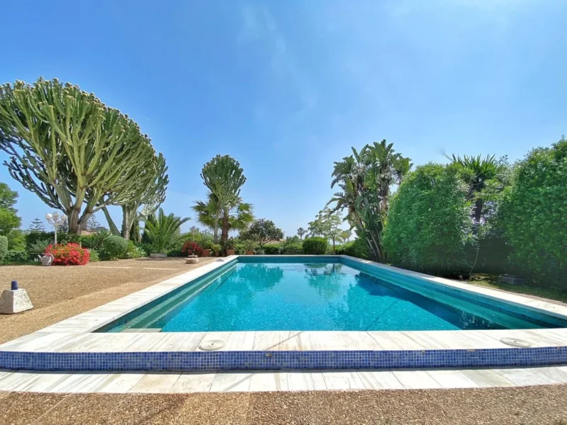 Elegante Villa mit Meerblick in Marbella an der Costa del Sol