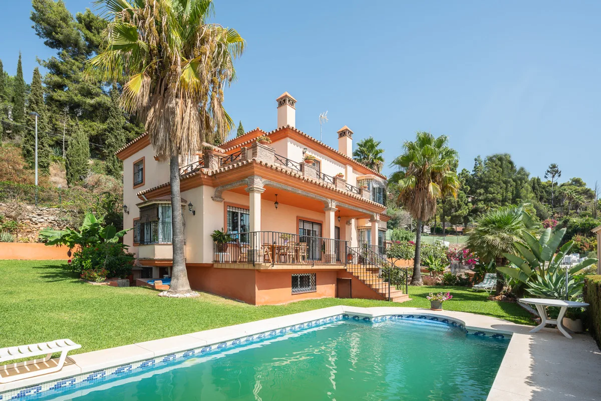 Elegante Villa mit Meerblick in Marbella an der Costa del Sol
