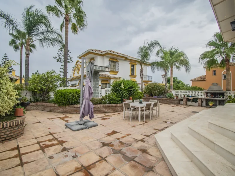 Stilvolle Villa in San Pedro de Alcántara an der Costa del Sol