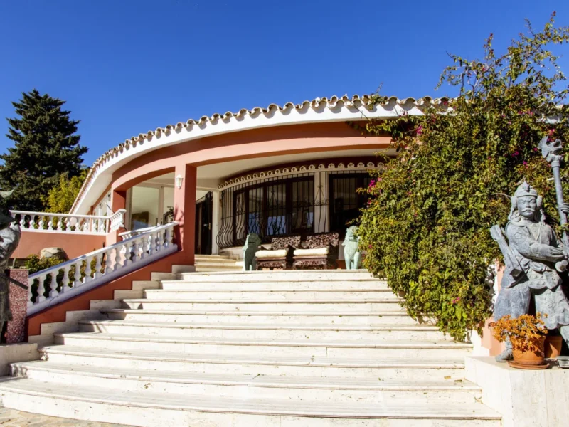 Luxuriöse Villa mit Panoramablick in Estepona an der Costa del Sol