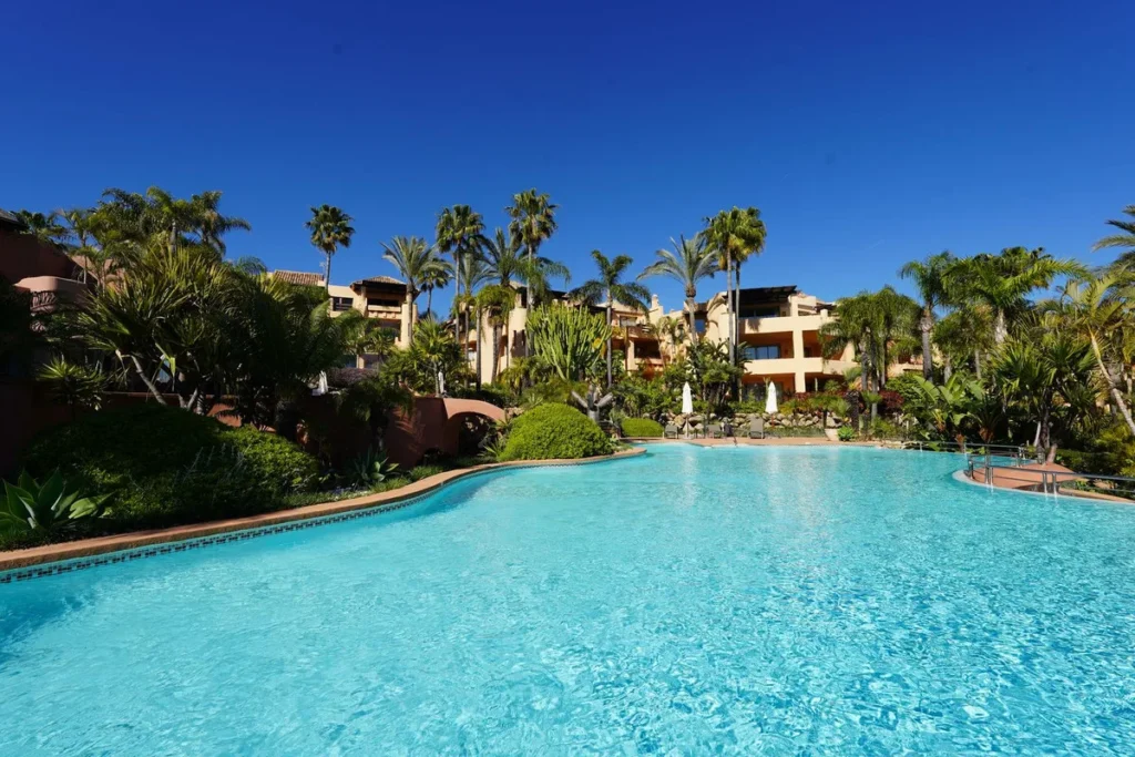 Elegante Erdgeschosswohnung im Mansion Club Marbella