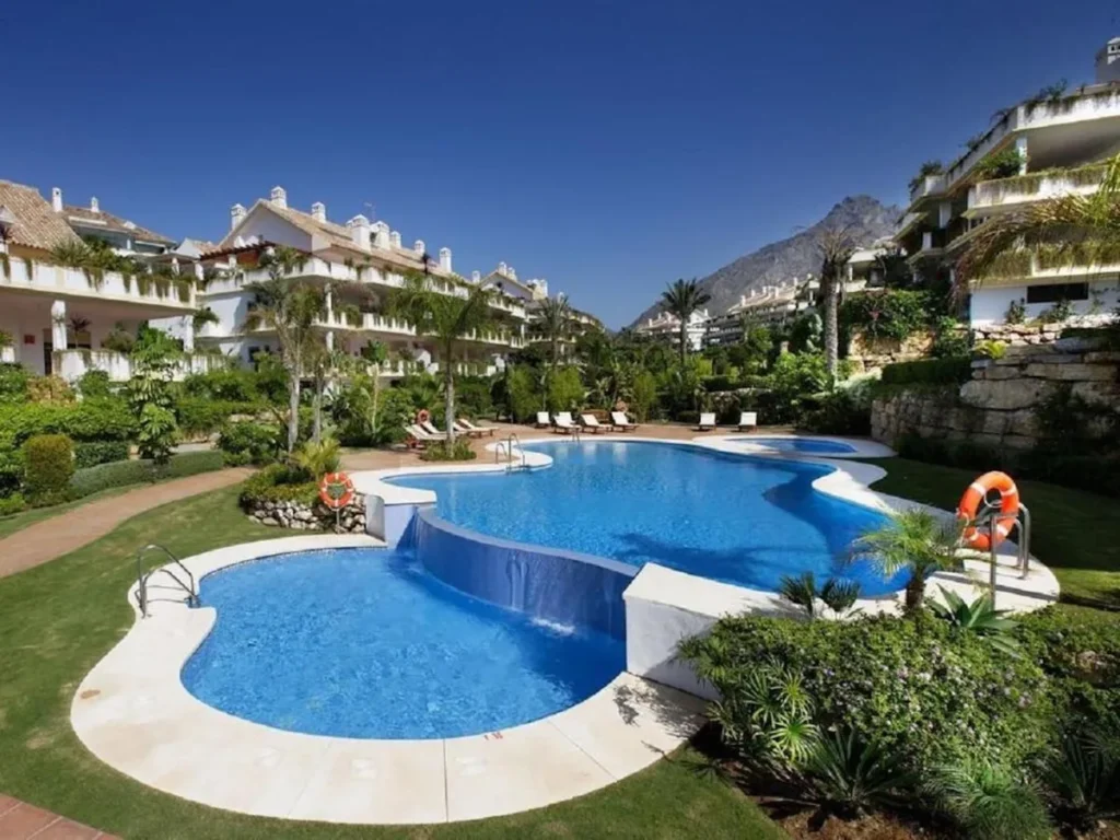Elegantes Duplex-Penthouse in Marbella mit Blick auf La Meridiana
