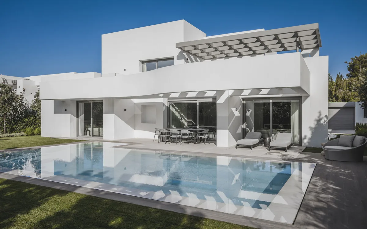 Elegante Villen in Marbella – Königlicher Wohnkomfort an der Costa del Sol