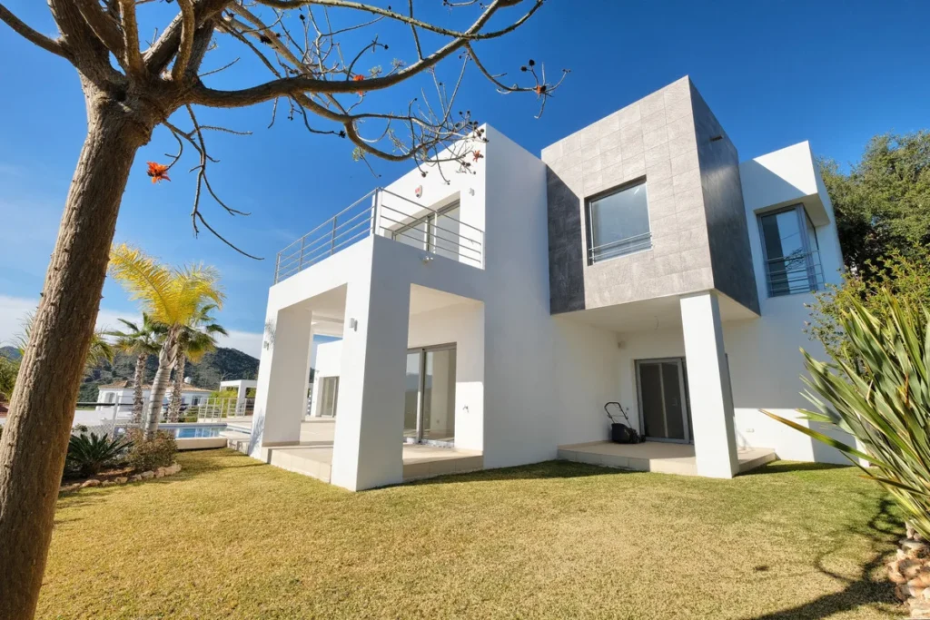 Moderne Villa in Marbella: Eleganz an der Costa del Sol