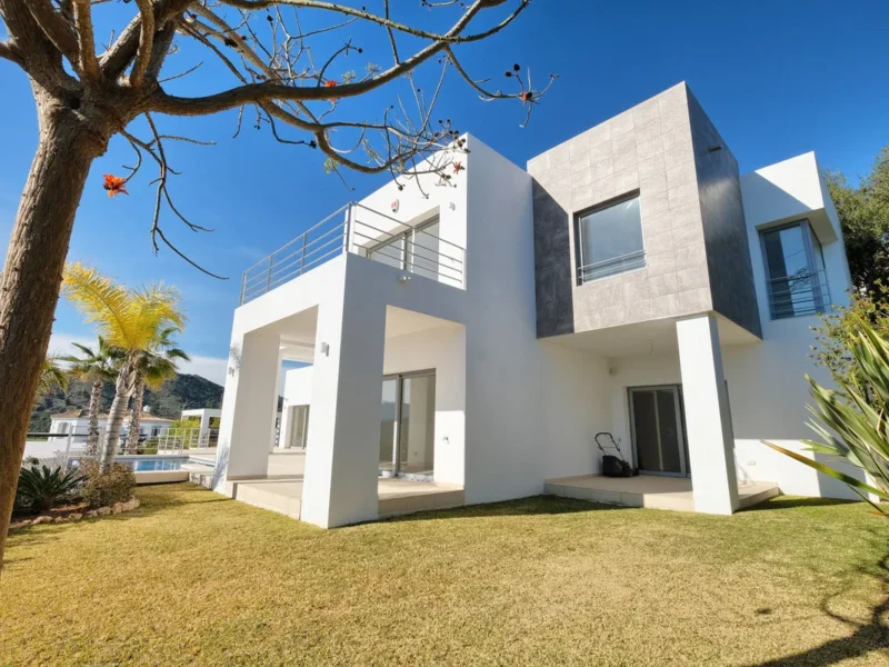 Moderne Villa in Marbella: Eleganz an der Costa del Sol