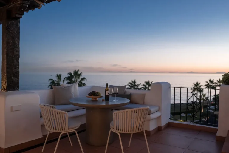Elegantes Penthouse mit Meerblick in Estepona an der Costa del Sol