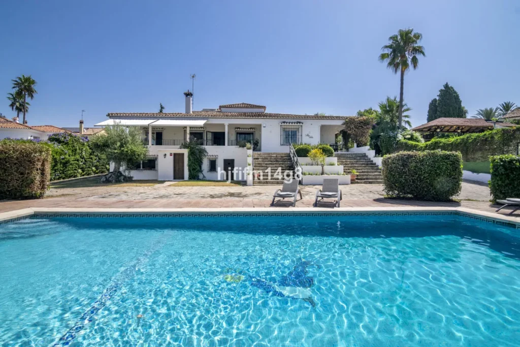 elegante Villa in San Pedro de Alcántara an der Costa del Sol