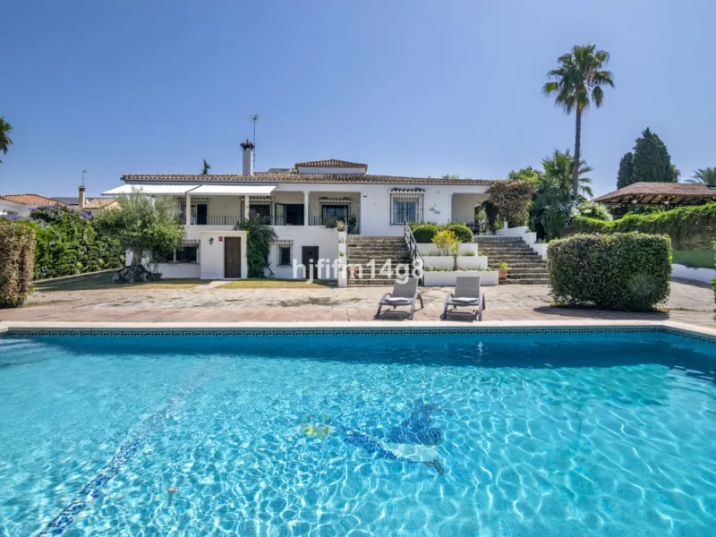 elegante Villa in San Pedro de Alcántara an der Costa del Sol