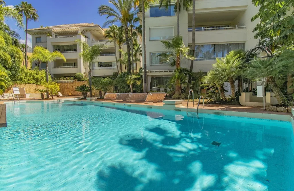 Elegantes Penthouse mit Meerblick in Marbella an der Costa del Sol