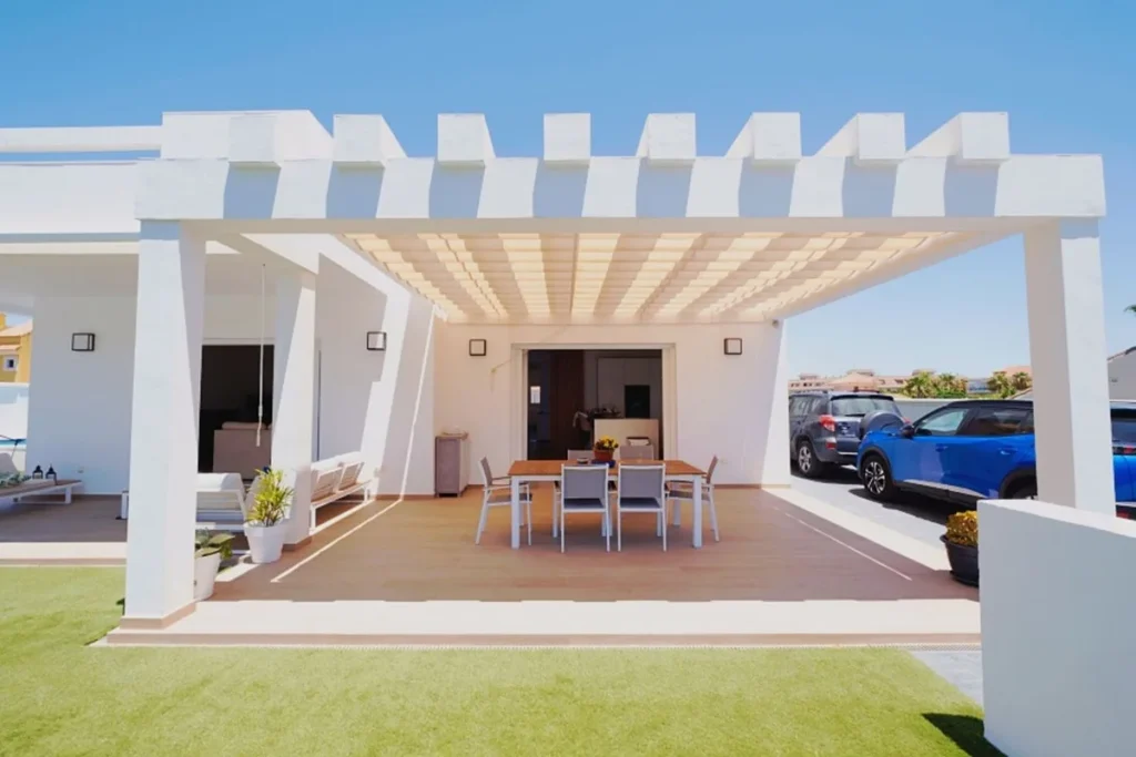 Elegante Villa in Sabinillas – Modernes Wohnen an der Costa del Sol