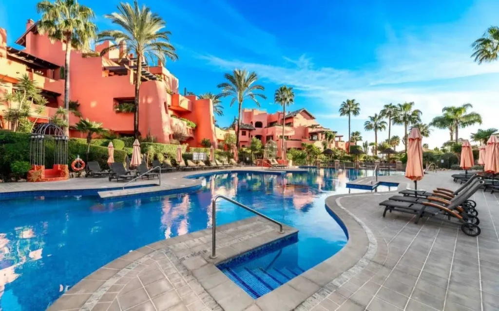 Elegante Wohnungen in Estepona – Traumhafte Küstenresidenz