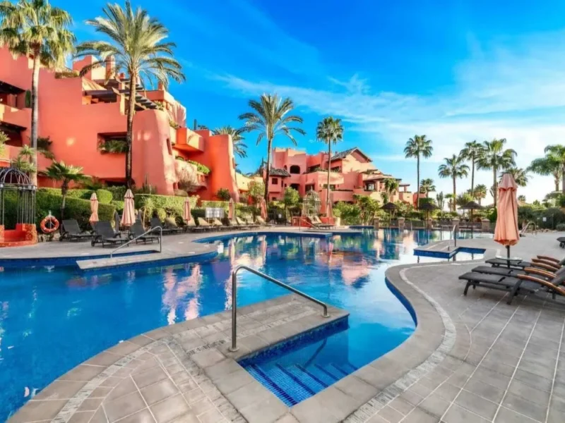 Elegante Wohnungen in Estepona – Traumhafte Küstenresidenz