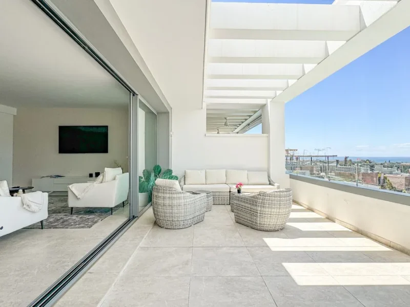 Modernes Penthouse mit atemberaubendem Blick in Marbella
