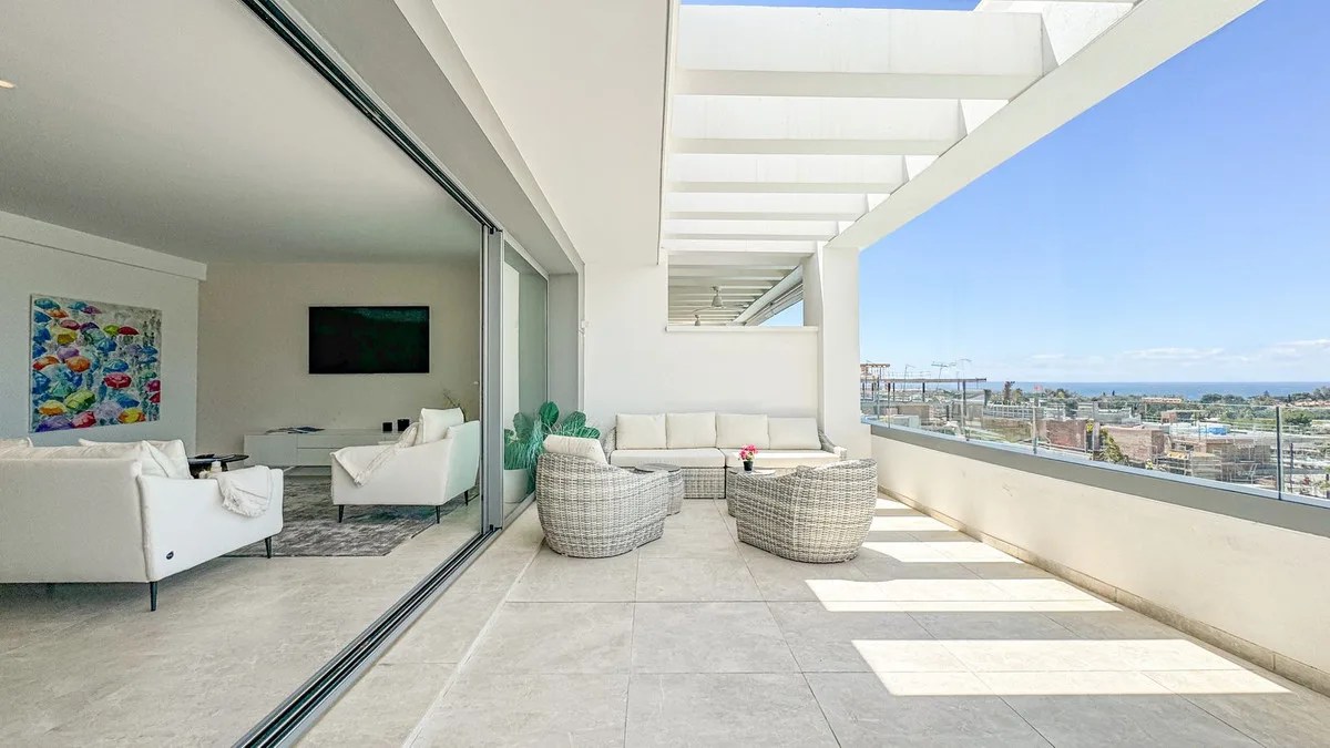 Modernes Penthouse mit atemberaubendem Blick in Marbella