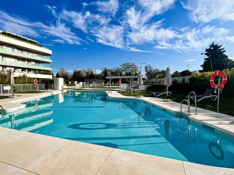 Exklusive moderne Wohnung in San Pedro de Alcántara an der Costa del Sol