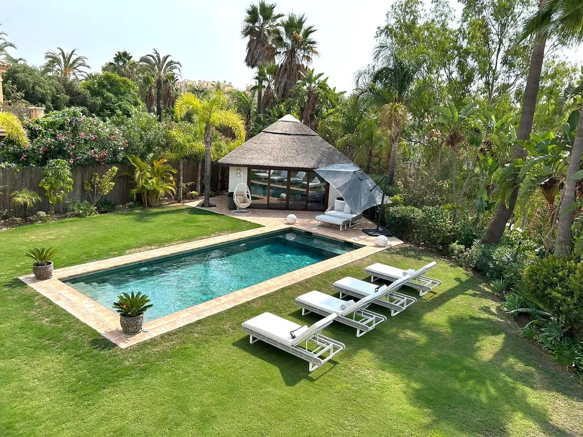Exklusive Villa in Estepona: Mediterraner Luxus an der Costa del Sol