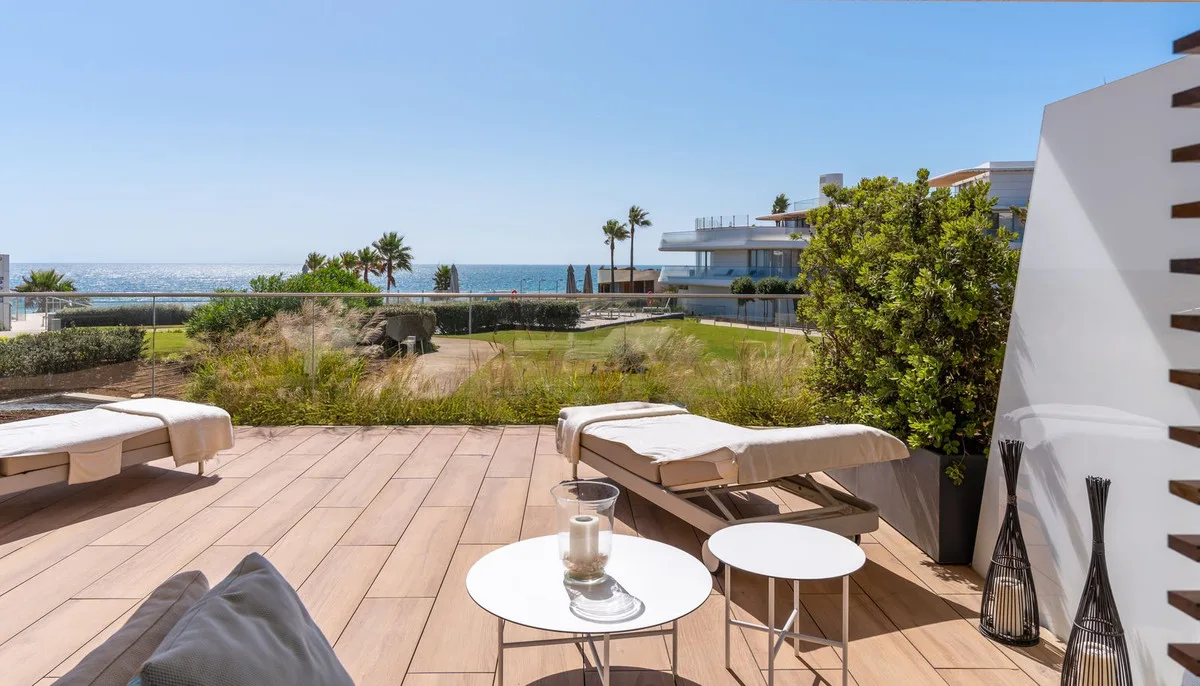 Modernes Apartment mit Meerblick in Estepona an der Costa del Sol