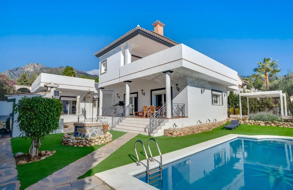 Elegante Villa in Marbella: Luxus und Komfort an der Costa del Sol