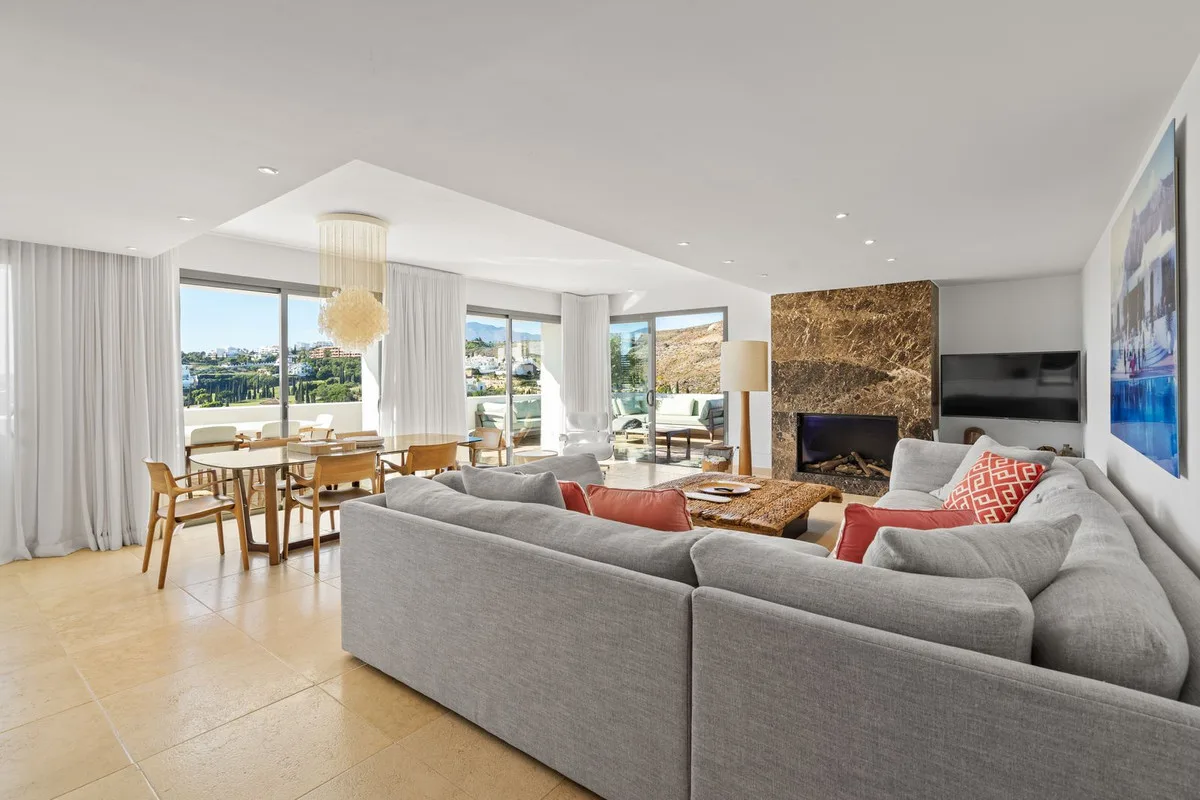 Elegantes Penthouse in Los Flamingos Golf an der Costa del Sol