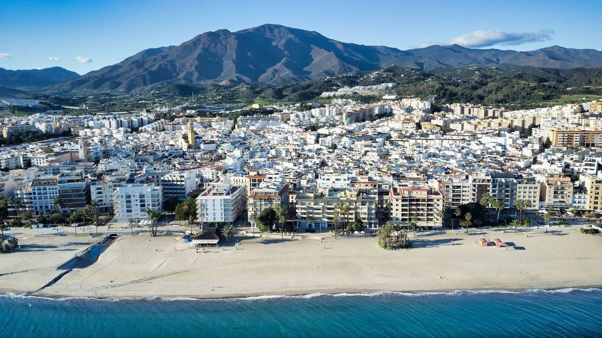 Elegantes Penthouse mit Meerblick in Estepona an der Costa del Sol