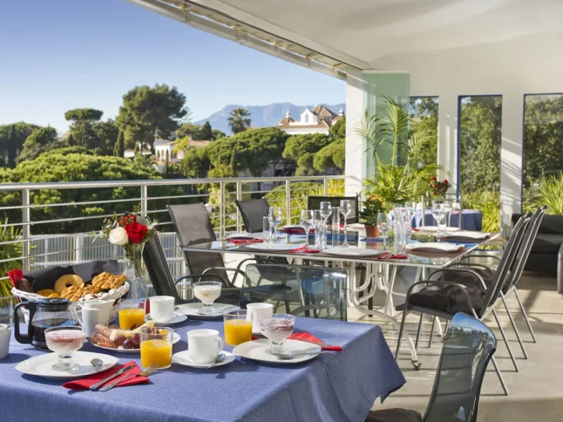 Luxuriöse Villa in Elviria: Traumhaftes Paradies an der Costa del Sol