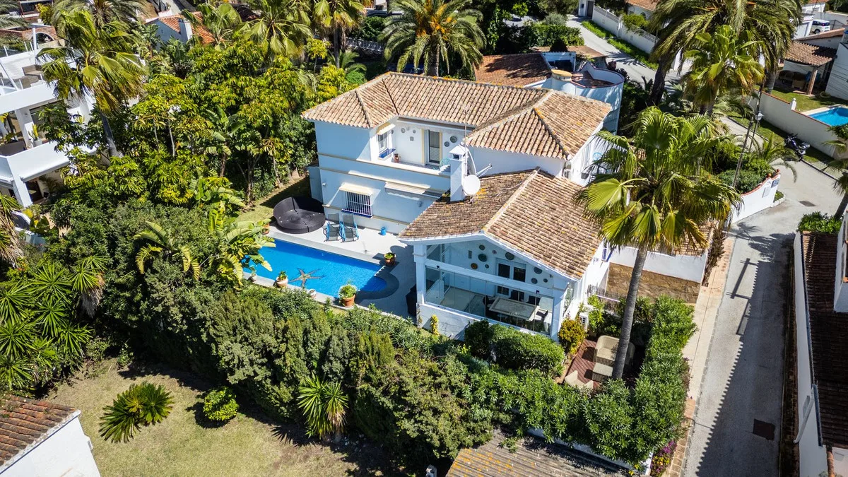 Elegante Villa mit Meerblick in Marbella an der Costa del Sol