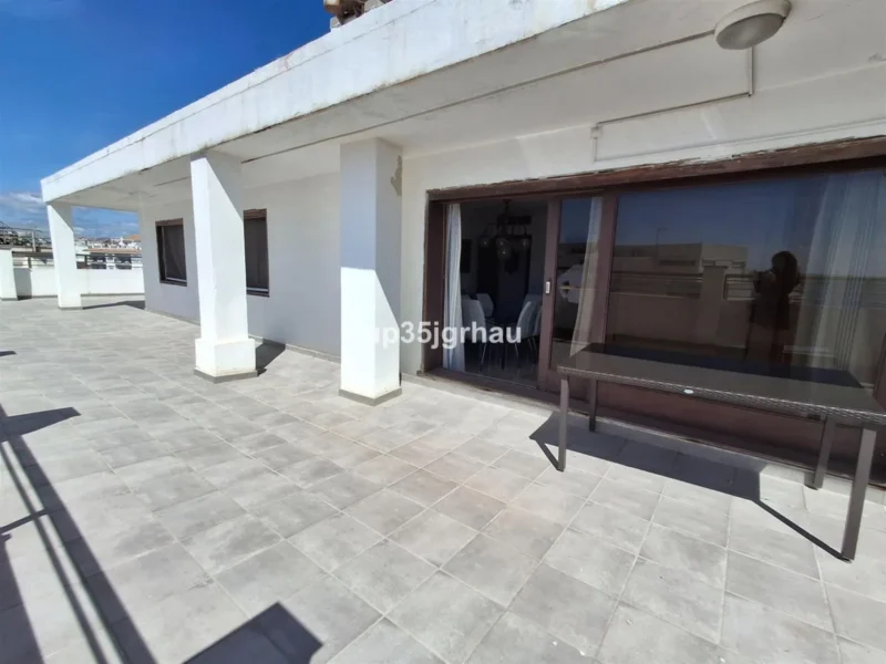 Exklusives Penthouse mit spektakulärem Meerblick in Estepona