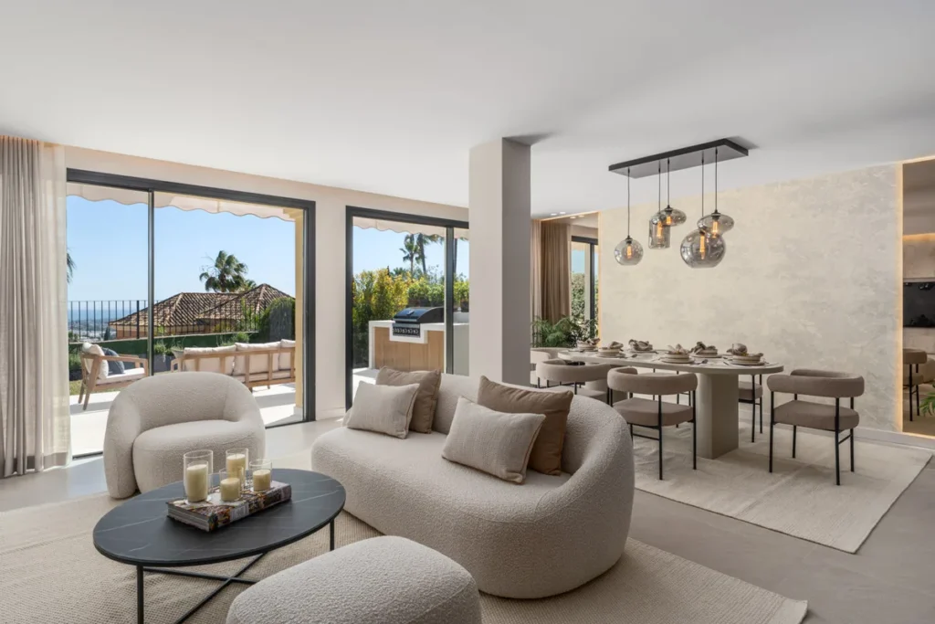 Elegantes Stadthaus mit Meerblick in Benahavís, Costa del Sol
